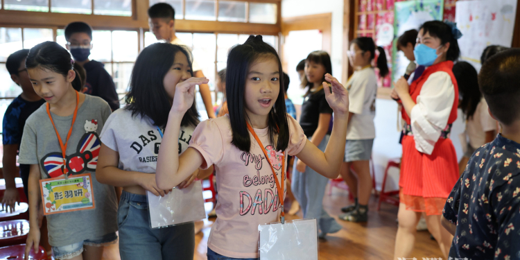 花蓮市客家小網紅熱力回歸 鏡頭前自信說客語