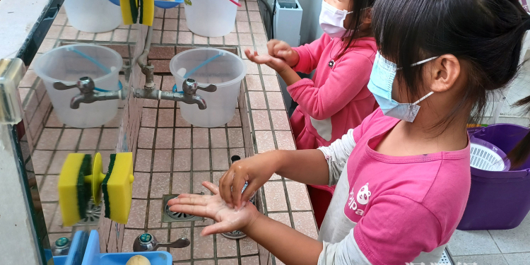 開學了!防範腸病毒勤洗手,生病不上課,守護孩子健康