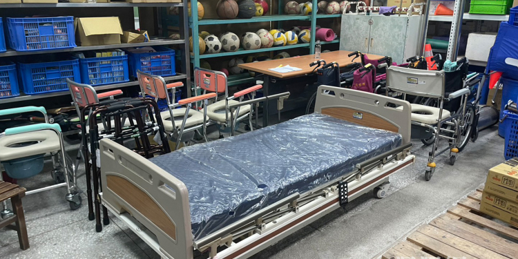 颱風樺加沙重創光復輔具中心緊急調撥輔具 與災民同在