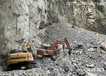花蓮分署持續監測燕子口堰塞湖水位 民眾勿進入高風險區域
