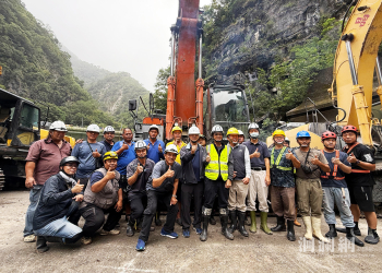 燕子口堰塞湖壩體今午已潰決 終平安落幕