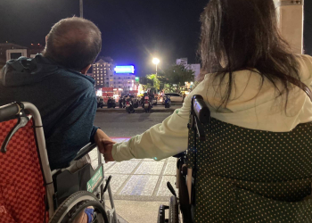 癌末男與摯愛女友首度出遊 護理團隊陪伴實現十年願望