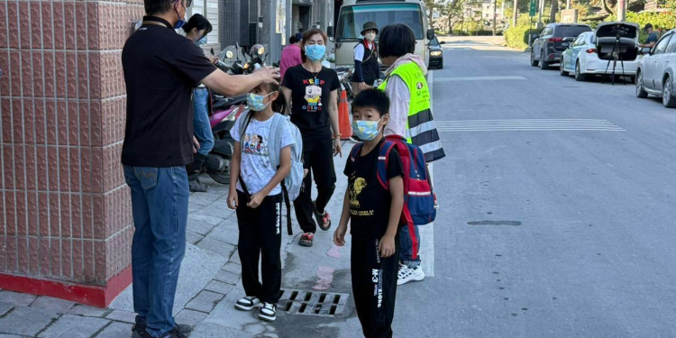 光復鄉災後復課首日 縣警局加強安全維護 7校逾八成學生復學順利