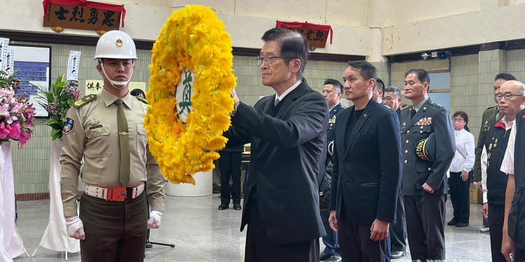 退輔會嚴德發主委主祭花蓮縣鳳林鎮第一公墓亡故榮民仙骨晉塔安厝典禮