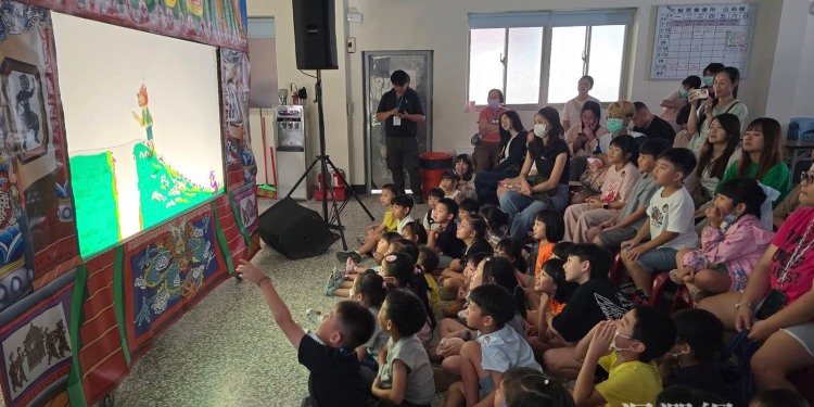 「花創文化月」11月皮影戲、國樂、特技、市集感受在地文化生命力