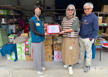 黃惠蘭老師攜手和全台織友 贈逾千毛線織品 18年不間斷