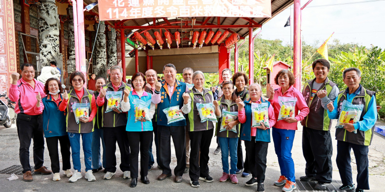 開靈宮捐贈400斤愛心白米關懷弱勢