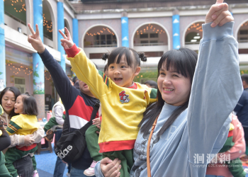 花蓮市幼中班組成果發表 魏嘉彥到場與親子同樂