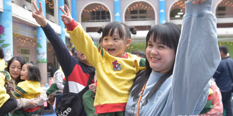 花蓮市幼中班組成果發表 魏嘉彥到場與親子同樂