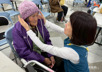 老家協會持續送愛光復 春節物資送部落文健站