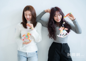 駿馬迎春萬事興 歡慶元宵好運到-文化局贈送小提燈